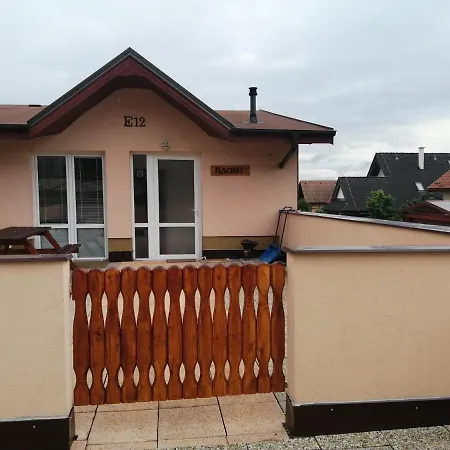 Naomi E12 Apartamento *