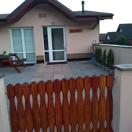 Naomi E12 * Nová Lesná