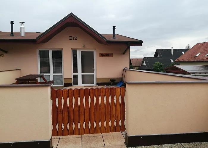 Naomi E12 Appartement *