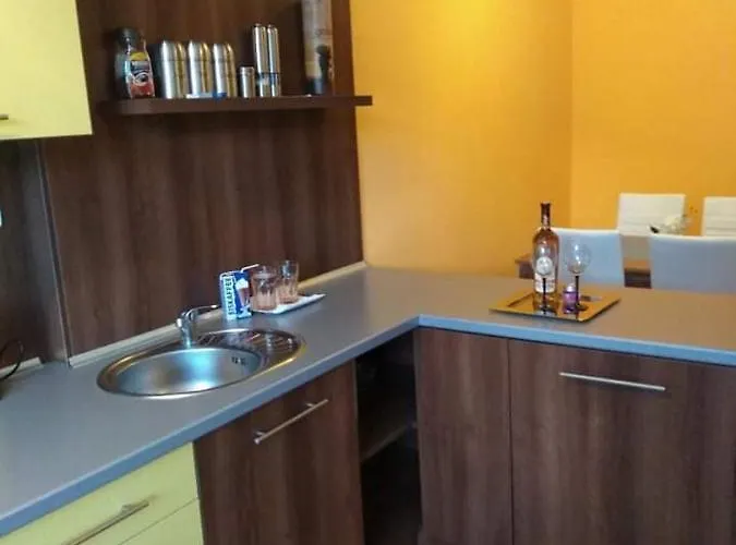 Naomi E12 Appartement *
