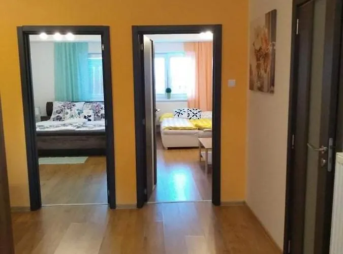 Naomi E12 * Nová Lesná